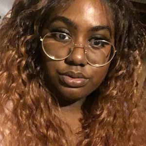 Meet your Posher, Robyn